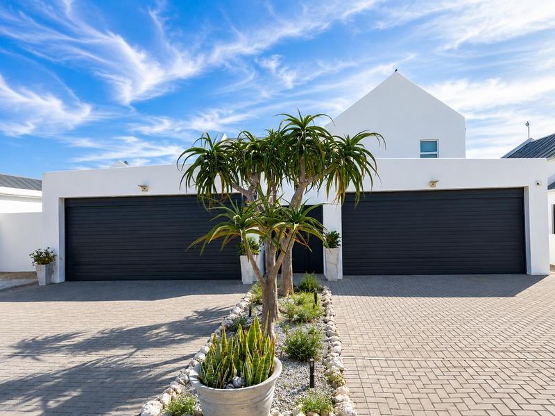 4 Bedroom Property for Sale in Dwarskersbos Western Cape